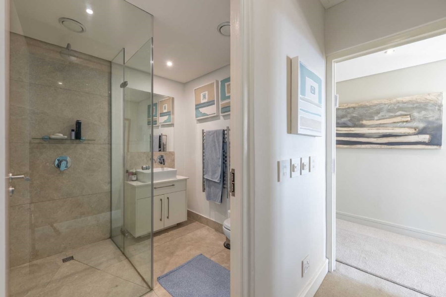 3 Bedroom Property for Sale in Sea Point Western Cape